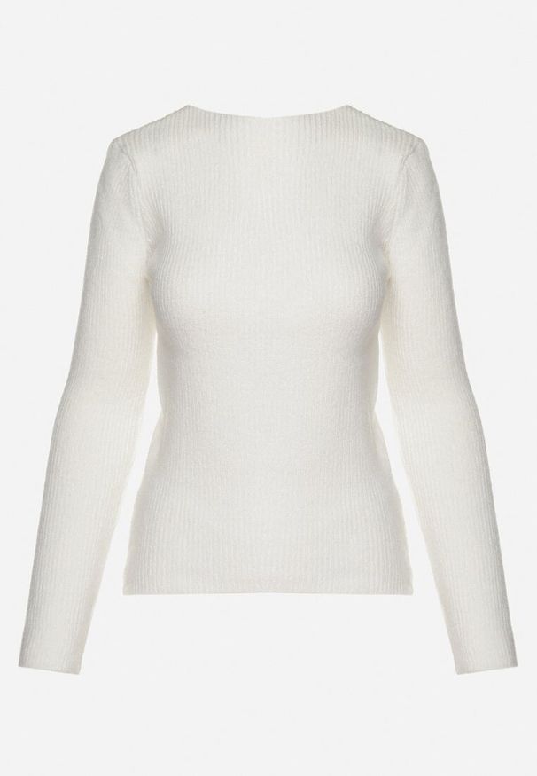 Born2be - Jasnobeżowy Sweter w Klasycznym Stylu z Dekoltem w Łódkę Zinvirra. Kolor: beżowy. Materiał: materiał. Sezon: zima. Styl: klasyczny