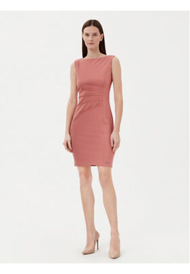 Calvin Klein Sukienka koktajlowa K20K208433 Różowy Slim Fit. Kolor: różowy. Materiał: syntetyk. Styl: wizytowy