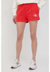 Calvin Klein Jeans szorty bawełniane damskie kolor czerwony gładkie high waist. Okazja: na co dzień. Stan: podwyższony. Kolor: czerwony. Materiał: bawełna. Wzór: gładki. Styl: casual