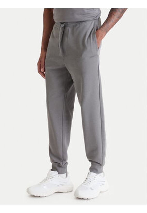 Hugo - HUGO Dres Dapodayote 50492581 Szary Relaxed Fit. Kolor: szary. Materiał: bawełna