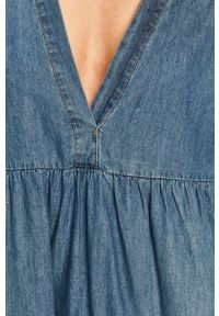 JDY - Jacqueline de Yong - Sukienka jeansowa. Kolor: niebieski. Materiał: jeans. Typ sukienki: rozkloszowane