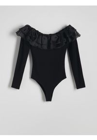 Reserved - Bawełniane body z falbaną - czarny. Kolor: czarny. Materiał: bawełna #1
