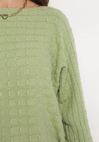 Born2be - Zielony Klasyczny Sweter z Rękawami Nietoperza Steresa. Kolor: zielony. Długość rękawa: długi rękaw. Długość: długie. Styl: klasyczny #3