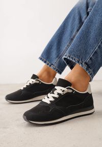 Born2be - Czarne Sneakersy Casualowe z Imitacji Zamszu z Podeszwą z Bieżnikiem Alevtina. Okazja: na co dzień. Zapięcie: sznurówki. Kolor: czarny. Materiał: zamsz #1