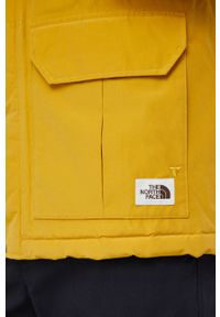 The North Face Kurtka męska kolor żółty zimowa. Okazja: na co dzień. Kolor: żółty. Materiał: włókno, materiał. Długość rękawa: raglanowy rękaw. Sezon: zima. Styl: casual