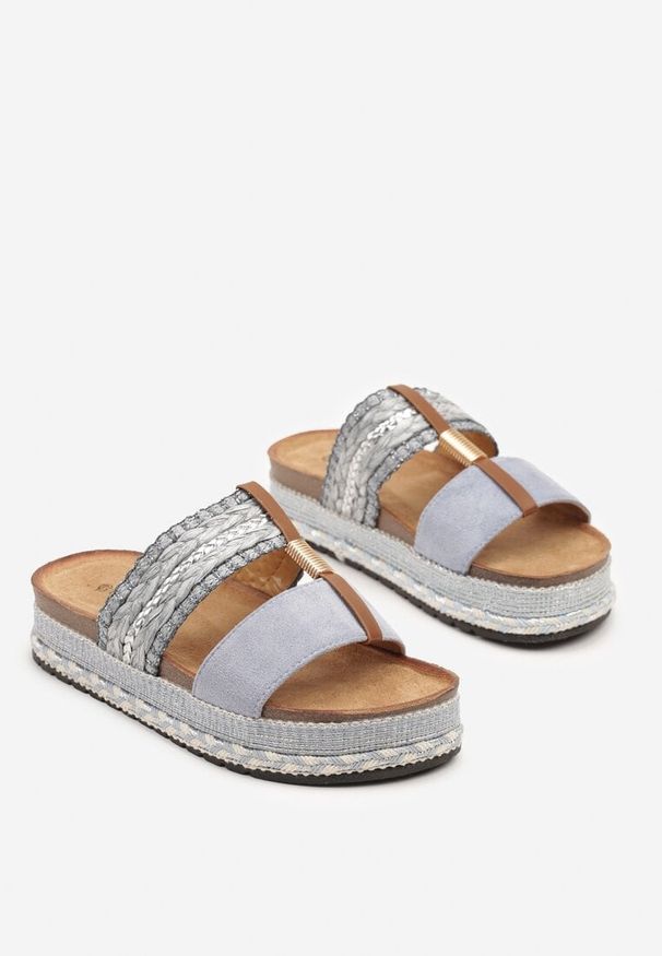 Born2be - Niebieskie Klapki Ozdobione Plecionką na Grubej Podeszwie Elbia. Okazja: na co dzień, na spacer. Kolor: niebieski. Materiał: jeans. Wzór: aplikacja. Sezon: lato. Styl: casual