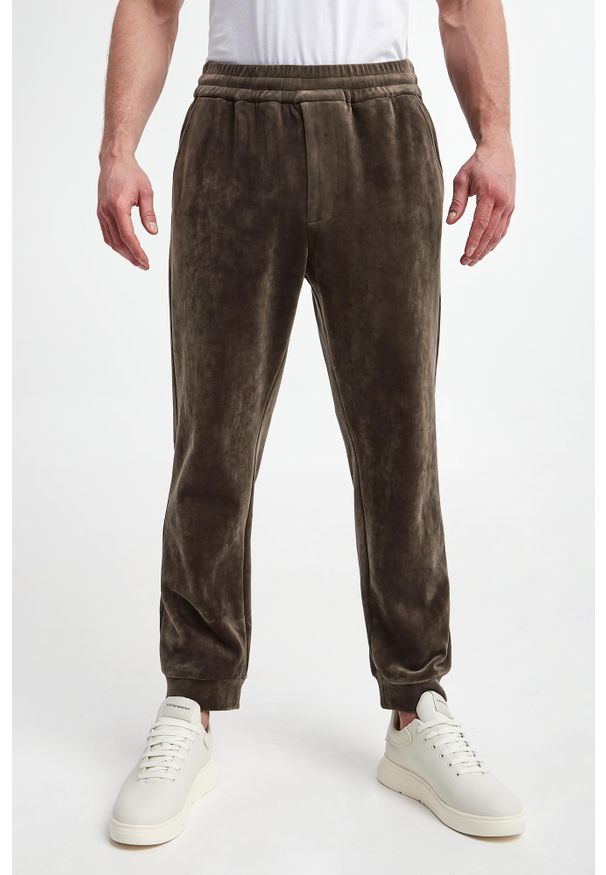 Emporio Armani - Spodnie dresowe męskie welurowe EMPORIO ARMANI. Materiał: dresówka, welur
