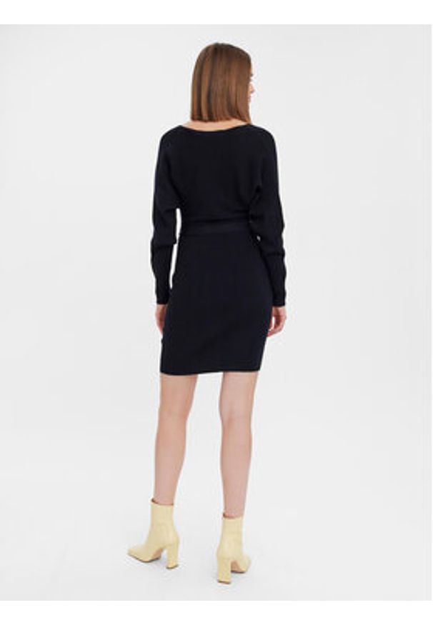 Vero Moda Sukienka dzianinowa 10269251 Czarny Regular Fit. Kolor: czarny. Materiał: syntetyk