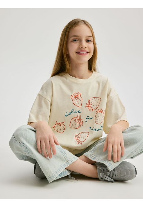 Reserved - T-shirt z nadrukiem - kremowy. Kolor: kremowy. Materiał: bawełna. Wzór: nadruk