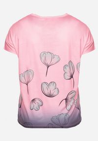 Born2be - Różowy T-shirt z Krótkim Rękawem Ozdobiony Cyrkoniami Flovilla. Okazja: na co dzień, na spotkanie biznesowe, do pracy. Kolor: różowy. Materiał: jeans. Długość rękawa: krótki rękaw. Długość: krótkie. Wzór: aplikacja. Styl: biznesowy, elegancki, casual