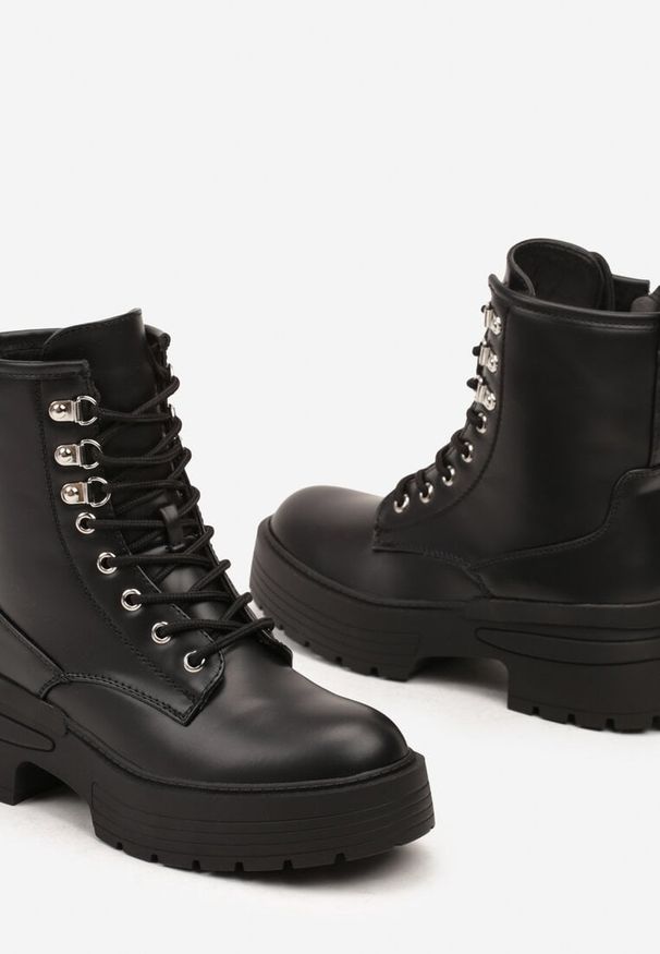 Born2be - Czarne Płaskie Sznurowane Botki w Stylu Workerów z Ociepleniem Zeiata. Okazja: na co dzień. Kolor: czarny. Materiał: jeans, skóra. Styl: klasyczny, elegancki, casual