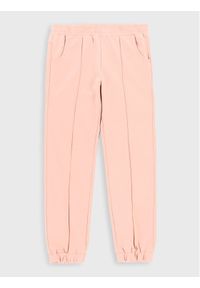 COCCODRILLO - Coccodrillo Spodnie dresowe ZC2120101ROJ Różowy Regular Fit. Kolor: różowy. Materiał: dresówka, bawełna