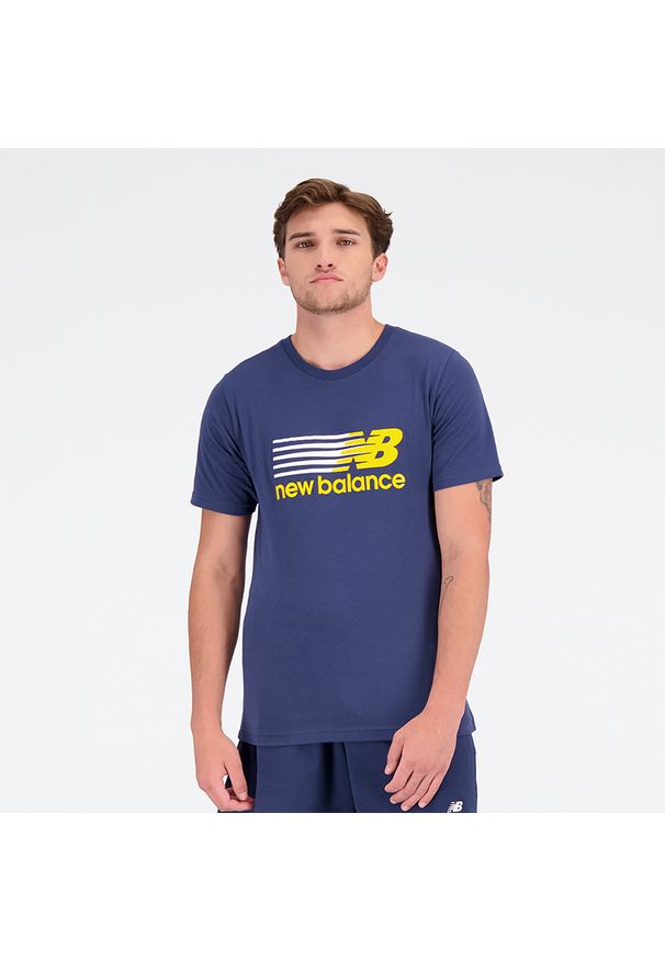 Koszulka męska New Balance MT23904NNY – granatowa. Kolor: niebieski. Materiał: materiał, bawełna, poliester. Wzór: napisy