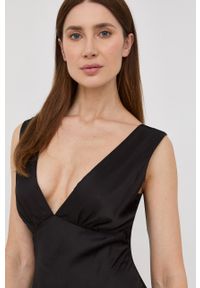 BARDOT - Bardot sukienka kolor czarny mini rozkloszowana. Kolor: czarny. Materiał: tkanina, satyna, materiał. Długość rękawa: na ramiączkach. Wzór: ze splotem. Długość: mini #5