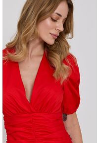 BARDOT - Bardot - Sukienka. Okazja: na co dzień. Kolor: czerwony. Materiał: tkanina. Długość rękawa: krótki rękaw. Typ sukienki: proste. Styl: casual. Długość: mini #2