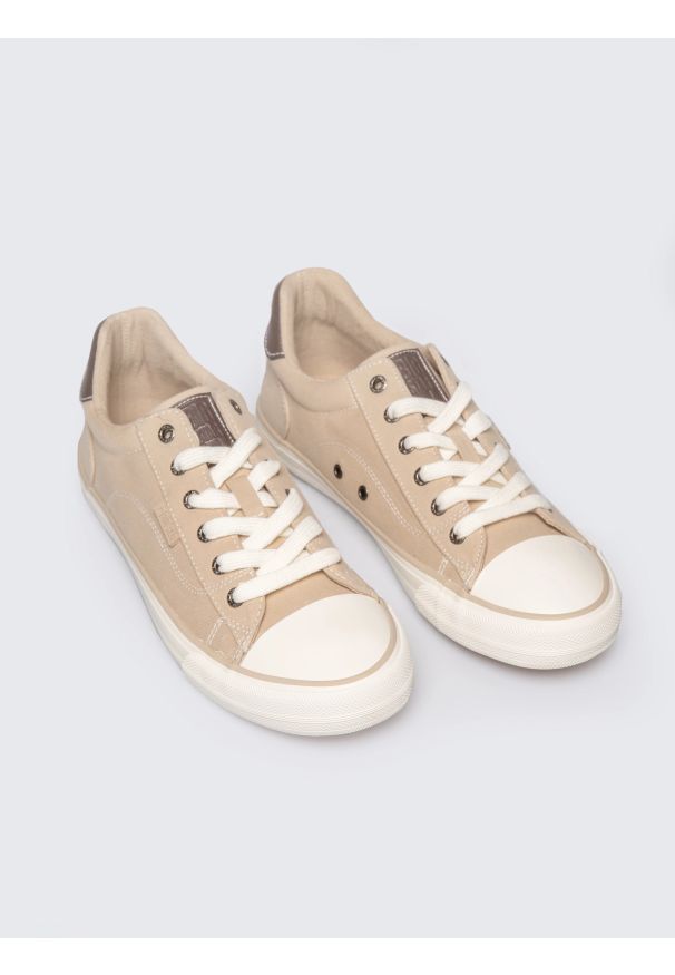 Big-Star - Trampki męskie niskie beżowe RR174218 801. Okazja: na co dzień, na spacer. Kolor: beżowy. Materiał: materiał, guma. Styl: casual, elegancki