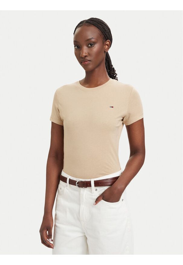 Tommy Jeans T-Shirt DW0DW20459 Beżowy jasny Slim Fit. Kolor: beżowy. Materiał: bawełna