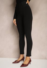 Renee - Czarne Casualowe Legginsy Bawełniane High Waist Riekana. Okazja: na co dzień. Stan: podwyższony. Kolor: czarny. Materiał: bawełna. Styl: casual