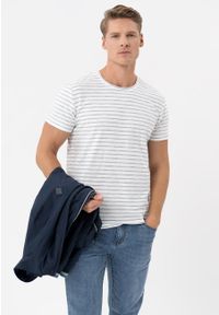 Volcano - T-shirt w paski TM-ULF. Okazja: na co dzień. Materiał: bawełna, materiał. Długość rękawa: krótki rękaw. Długość: krótkie. Wzór: paski. Sezon: lato. Styl: casual, street, klasyczny #1