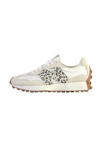 Buty do chodzenia damskie New Balance 327. Okazja: na co dzień. Zapięcie: sznurówki. Kolor: biały. Materiał: guma, syntetyk, zamsz, materiał. Szerokość cholewki: normalna. Sport: turystyka piesza