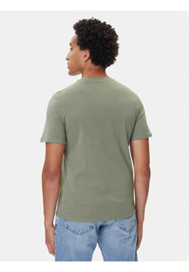 Mustang T-Shirt Austin 1016853 Zielony Regular Fit. Kolor: zielony. Materiał: bawełna
