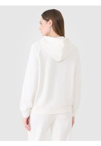 4f - 4F Bluza dresowa rozpinana z kapturem damska - biała XL. Okazja: na co dzień. Typ kołnierza: kaptur. Kolor: biały. Materiał: dresówka. Długość rękawa: raglanowy rękaw. Wzór: gładki, ze splotem. Styl: sportowy, casual