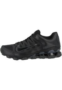Buty do chodzenia męskie Nike Reax 8 TR Mesh. Zapięcie: sznurówki. Kolor: czarny, wielokolorowy. Materiał: syntetyk, mesh, materiał. Szerokość cholewki: normalna. Sport: turystyka piesza