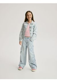 Reserved - Jeansy wide leg z aplikacjami - niebieski. Kolor: niebieski. Wzór: aplikacja #1