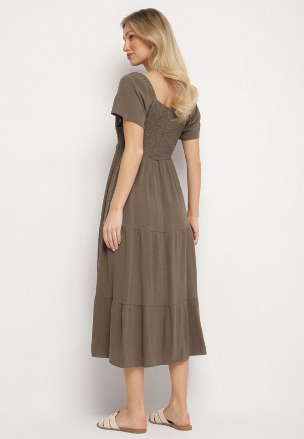 Born2be - Ciemnozielona Sukienka z Wiskozą Lnem i Elastyczną Górą Ellisena. Okazja: na co dzień, na spacer. Kolor: zielony. Materiał: wiskoza, len. Typ sukienki: proste. Styl: elegancki, klasyczny, casual