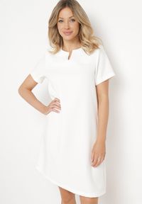 Born2be - Biała Sukienka Trapezowa Mini z Kieszeniami Hreona. Kolor: biały. Typ sukienki: trapezowe. Długość: mini #1