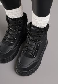 Born2be - Czarne Sneakersy na Grubej Podeszwie z Futerkiem Alweda. Okazja: na co dzień. Kolor: czarny. Materiał: futro #3