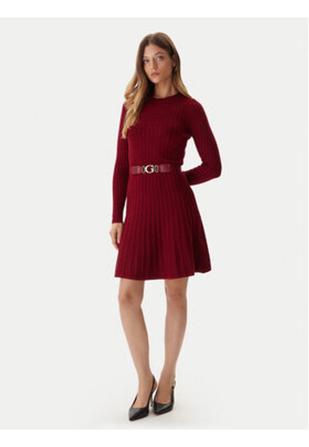 Guess Sukienka dzianinowa W5BK68 Z2YJ2 Czerwony Slim Fit. Kolor: czerwony. Materiał: syntetyk