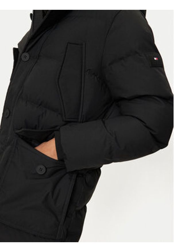 TOMMY HILFIGER - Tommy Hilfiger Kurtka zimowa Essential MW0MW37483 Czarny Regular Fit. Kolor: czarny. Materiał: syntetyk. Sezon: zima