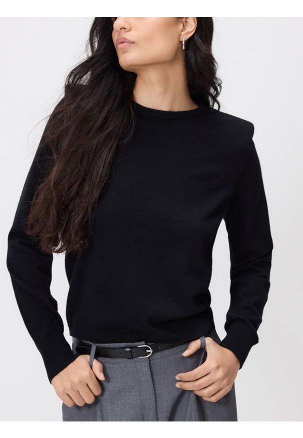 Reserved - Wełniany sweter - czarny. Kolor: czarny. Materiał: wełna