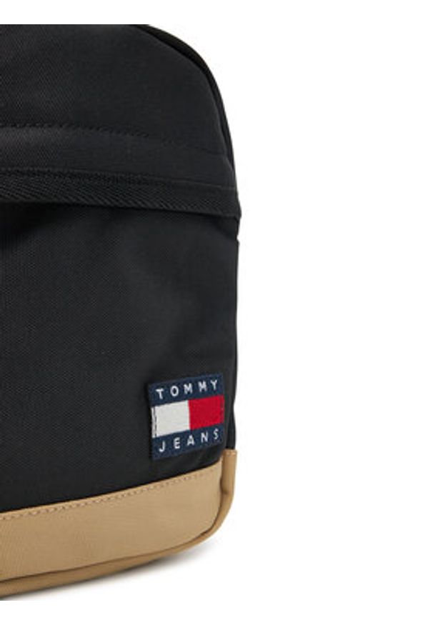 Tommy Jeans Saszetka Tjm Ess Daily Squared Reporter AM0AM13265 Czarny. Kolor: czarny. Materiał: materiał