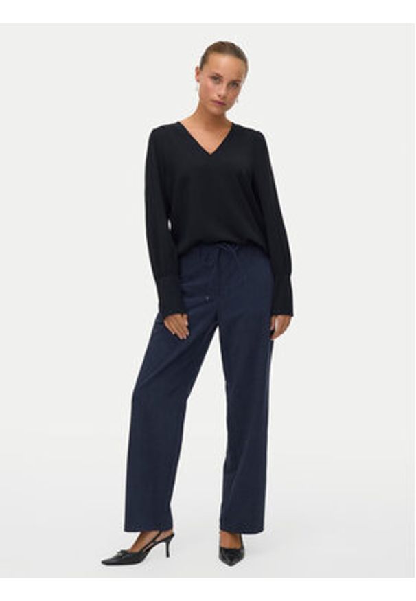 Vero Moda Bluzka Esme 10338288 Czarny Regular Fit. Kolor: czarny. Materiał: syntetyk