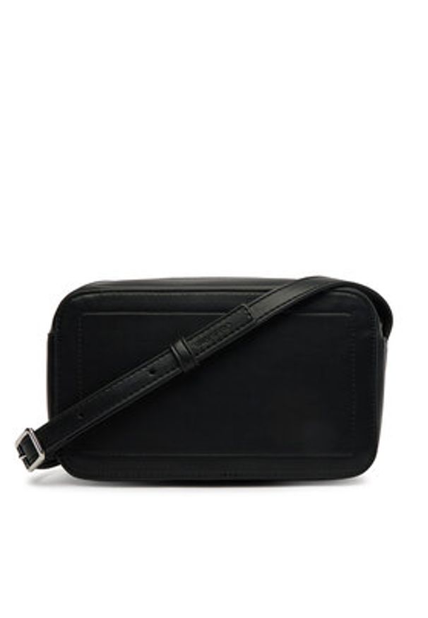 Calvin Klein Torebka Bold Ck Camera Bag LV04F3220G Czarny. Kolor: czarny. Materiał: skórzane