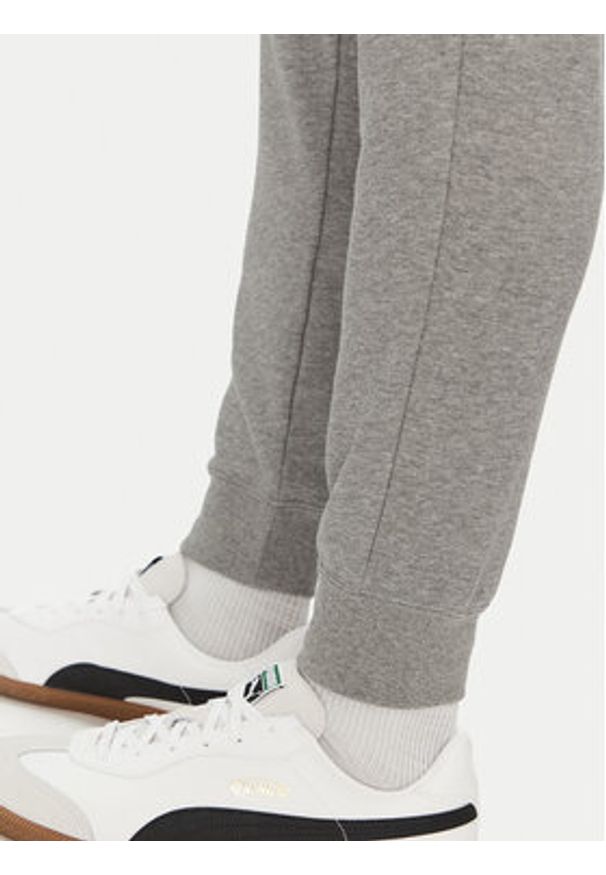 Puma Spodnie dresowe Ess 684714 Szary Regular Fit. Kolor: szary. Materiał: bawełna, syntetyk