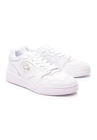 Buty Lacoste białe minimalistyczne. Kolor: biały. Materiał: skóra. Szerokość cholewki: normalna. Sport: tenis #1