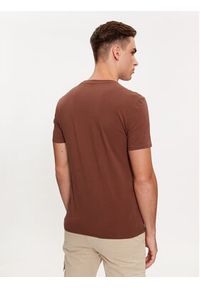Guess T-Shirt M2YI24 J1314 Brązowy Slim Fit. Kolor: brązowy. Materiał: bawełna #5