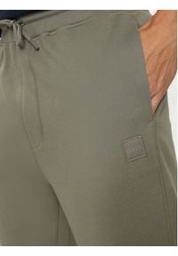 BOSS - Boss Spodnie dresowe Sestart 50509303 Szary Regular Fit. Kolor: szary. Materiał: bawełna