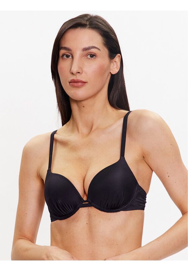 Triumph Góra od bikini Summer Mix & Match 10214740 Czarny. Kolor: czarny. Materiał: syntetyk