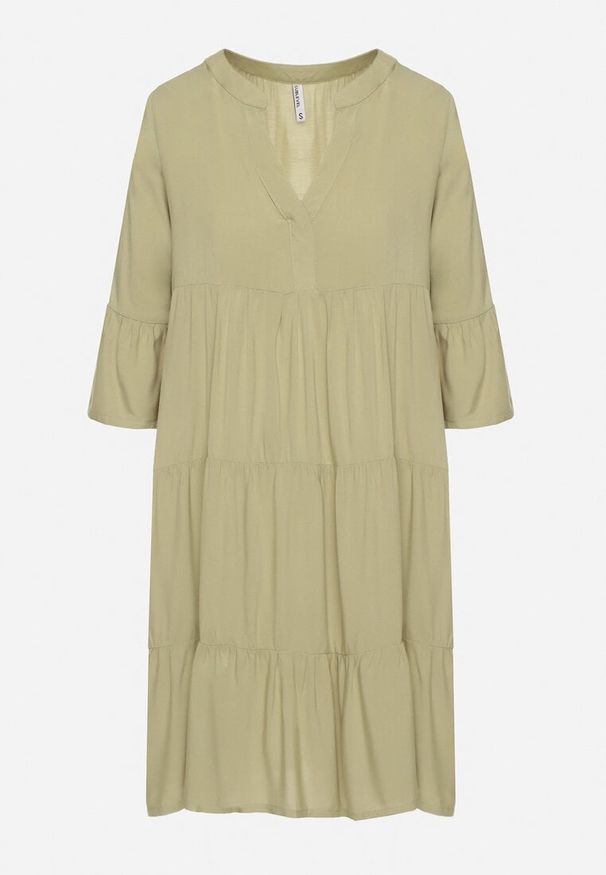 Born2be - Zielona Rozkloszowana Sukienka z Wiskozy z Falbanami Izleia. Okazja: na co dzień. Kolor: zielony. Materiał: wiskoza. Styl: casual, elegancki