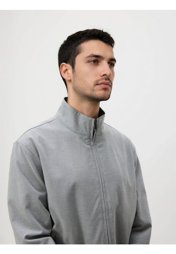 Reserved - Kurtka ze stójką - jasnoszary. Kolor: szary. Materiał: tkanina, wiskoza