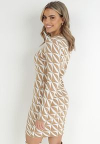 Born2be - Biało-Beżowa Sukienka Dzianinowa w Geometryczny Wzór Hynnee. Kolor: biały. Materiał: dzianina. Wzór: geometria. Długość: mini #5