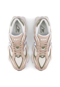 Buty unisex New Balance U90606BI – beżowe. Kolor: beżowy. Materiał: materiał, zamsz, syntetyk, guma, skóra. Szerokość cholewki: normalna. Sport: turystyka piesza #4