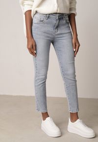 Born2be - Niebieskie Bawełniane Jeansy o Klasycznym KrojuVimavies. Stan: podwyższony. Kolor: niebieski. Wzór: koronka. Styl: klasyczny #6