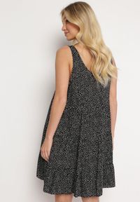 Born2be - Czarno-Biała Rozkloszowana Bawełniana Sukienka na Ramiączkach z Falbanami Tesly. Okazja: na spacer, na co dzień. Kolor: czarny. Materiał: bawełna. Długość rękawa: na ramiączkach. Sezon: lato. Typ sukienki: rozkloszowane, proste. Styl: casual #7