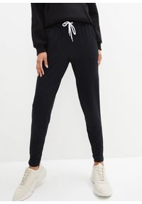 bonprix - Lekkie spodnie sportowe z wiskozy. Kolor: czarny. Materiał: wiskoza. Styl: sportowy #1