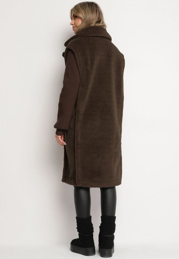 Born2be - Zielony Futrzany Płaszcz z Dzianinowymi Rękawami Ravienna. Okazja: na co dzień. Kolor: zielony. Materiał: futro, dzianina. Styl: casual, elegancki